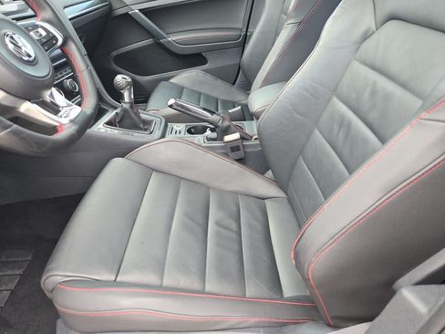 Used 2015 Volkswagen GTI SE FWD image 14