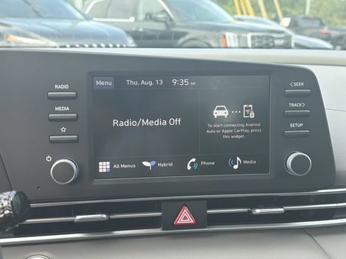 New 2026 Hyundai Elantra Hybrid FWD image 29