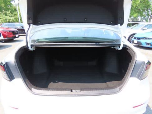 Certified 2023 Honda Accord LX image 10