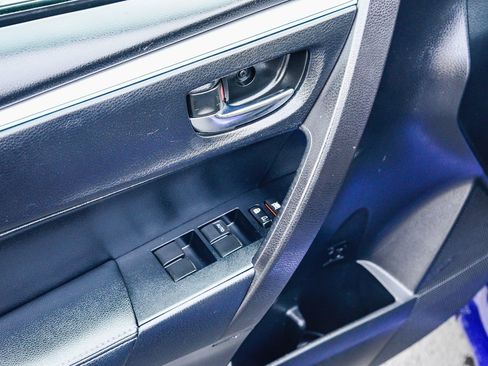 Used 2015 Toyota Corolla S image 26