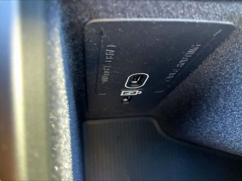 New 2026 Volvo XC60 T8 Ultra w/ Climate Package image 23