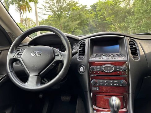 Used 2016 INFINITI QX50 AWD w/ Premium Plus Package image 22