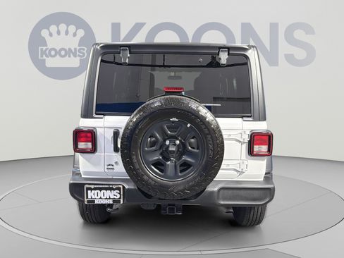Used 2024 Jeep Wrangler Unlimited Sport AWD/4WD image 5