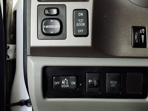 Used 2010 Toyota Tundra 2WD Double Cab image 13