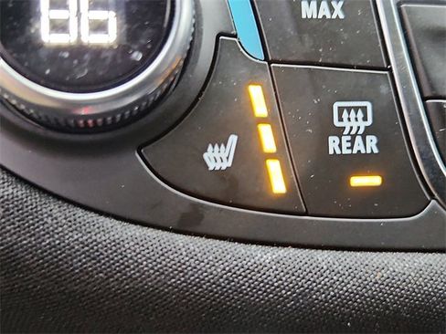 Used 2024 Chevrolet Malibu LT image 22