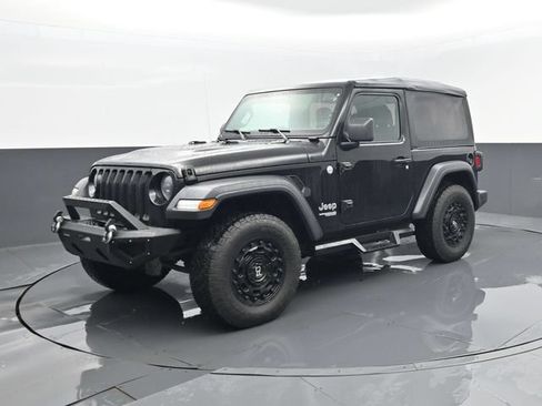 Used 2021 Jeep Wrangler Sport AWD/4WD image 2