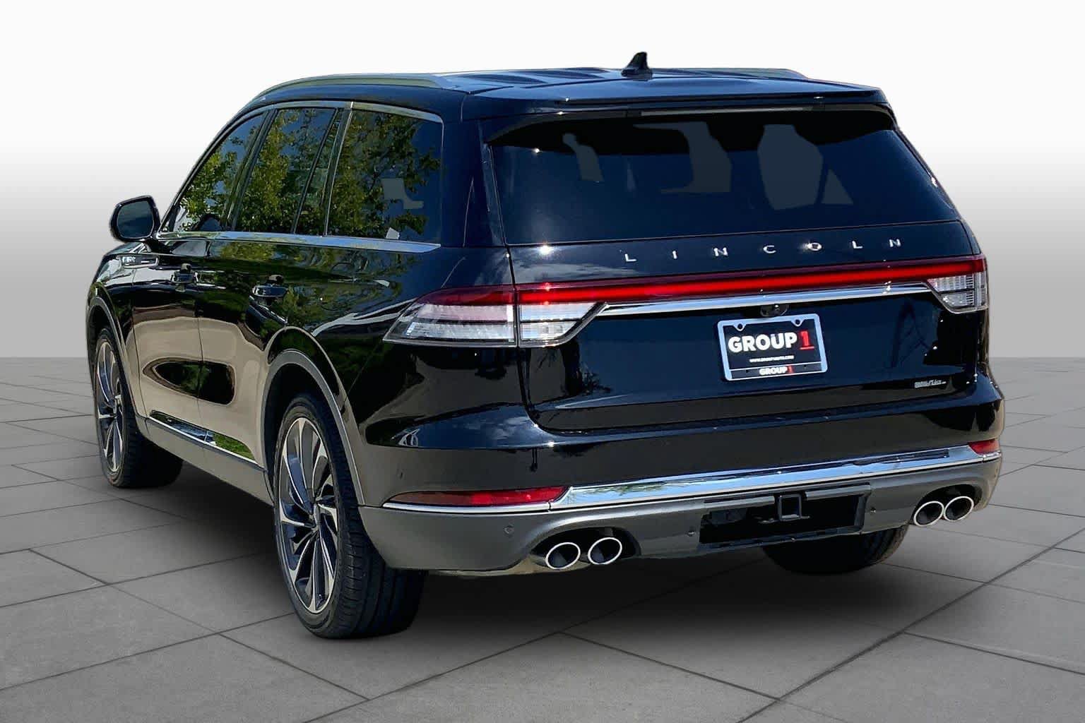 Used 2023 Lincoln Aviator Reserve w/ Equipment Group 201A AWD/4WD image 11