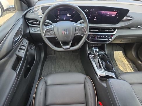 Used 2025 Buick Envista Avenir FWD image 12