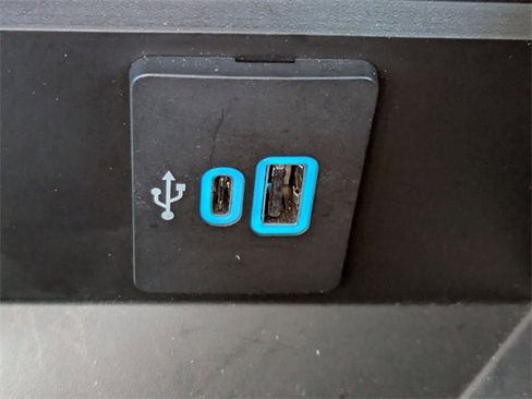 Used 2023 Ford F250 Platinum image 23