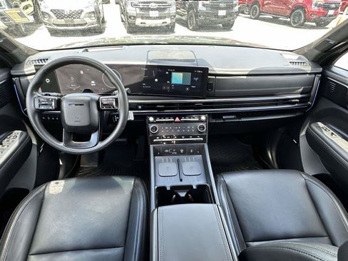 Used 2024 Hyundai Santa Fe Calligraphy AWD/4WD image 7