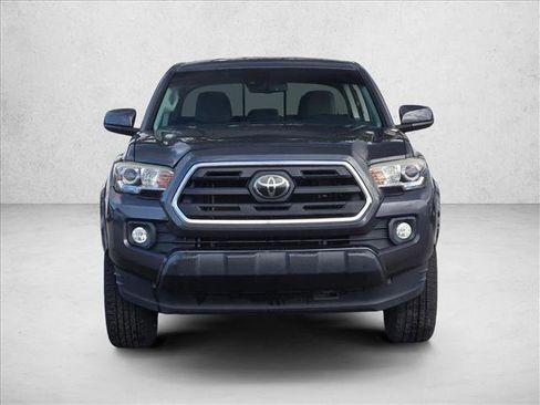 Used 2018 Toyota Tacoma SR5 image 2