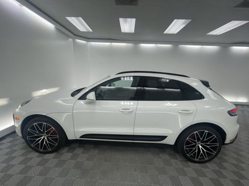 Certified 2023 Porsche Macan S image 2