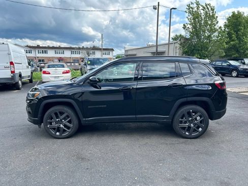 New 2026 Jeep Compass Limited w/ Sun, Sound & Navigation Group AWD/4WD image 9