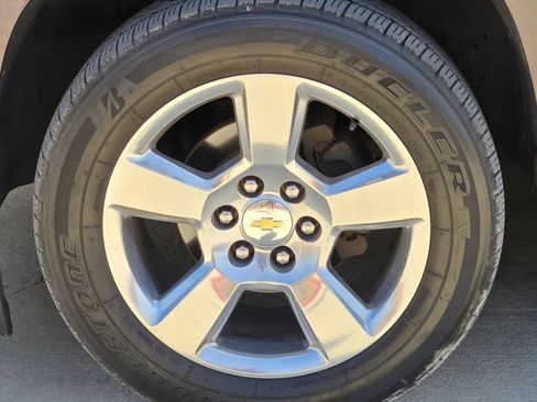 Used 2015 Chevrolet Suburban LTZ RWD image 39
