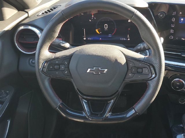 Used 2025 Chevrolet Trax RS w/ Driver Confidence Package FWD image 12