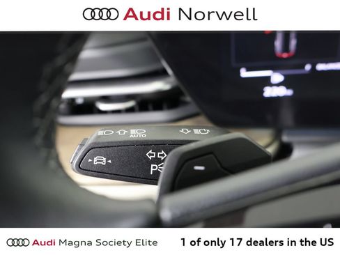 Used 2025 Audi Q5 Premium w/ Convenience Package AWD/4WD image 28