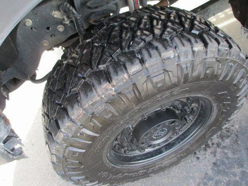 Used 2022 Ford F250 Lariat w/ Tremor Off-Road Package image 12