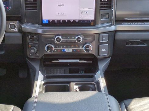 Used 2024 Ford F250 Lariat w/ Chrome Package image 19