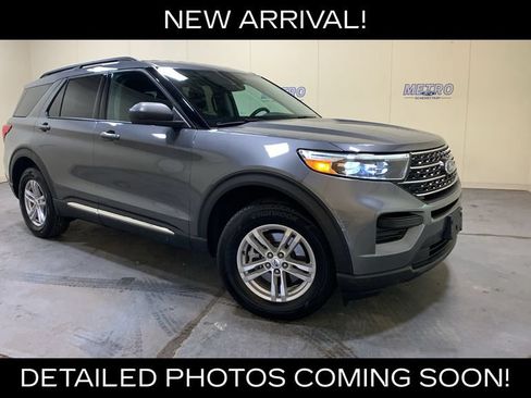 Used 2023 Ford Explorer XLT AWD/4WD image 1