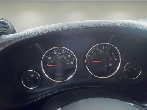 Used 2013 Jeep Wrangler Unlimited Rubicon w/ Dual Top Group image 12