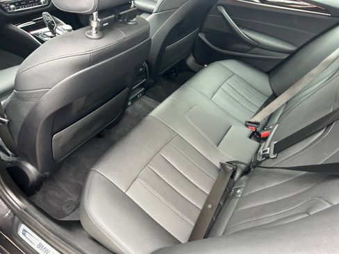 Used 2022 BMW 530i xDrive w/ Convenience Package image 15