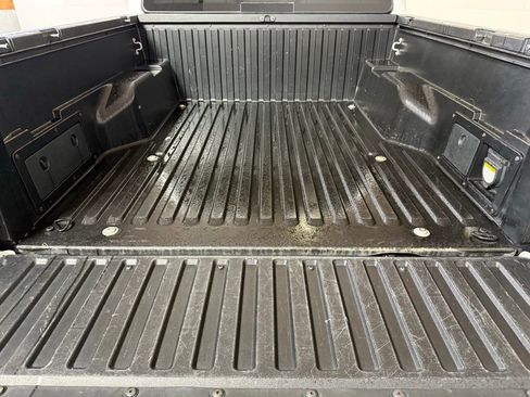 Used 2017 Toyota Tacoma Limited image 15