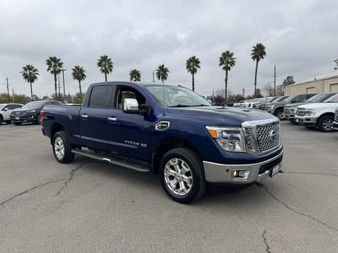 Used 2016 Nissan Titan SL image 15