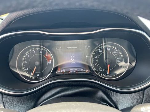 Used 2019 Jeep Cherokee Limited AWD/4WD image 31