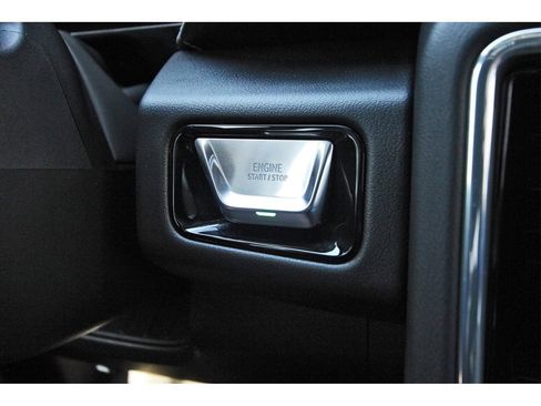 Used 2025 GMC Yukon Denali image 23