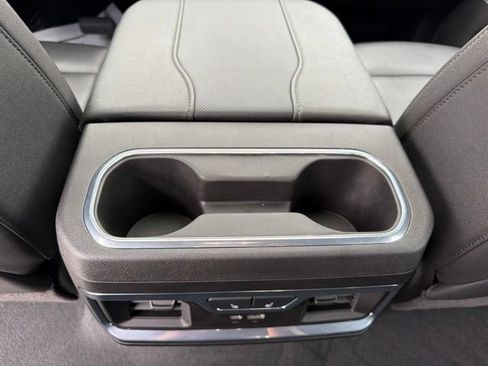 Used 2025 GMC Sierra 2500 SLT AWD/4WD image 18