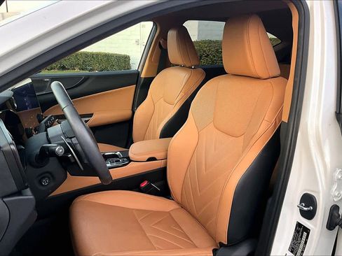 Used 2024 Lexus NX 350 AWD w/ Vision Package image 7