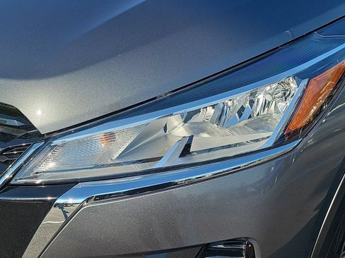 Used 2024 Nissan Kicks SV FWD image 30