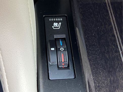 Certified 2023 Lexus GX 460 Luxury w/ Accessory Package image 32