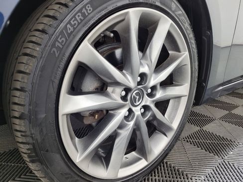Used 2018 MAZDA MAZDA3 Grand Touring FWD image 31