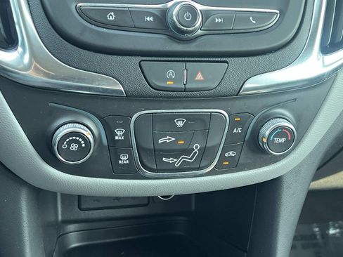 Certified 2024 Chevrolet Equinox LS FWD image 19