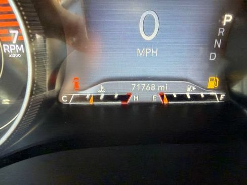 Used 2020 Jeep Cherokee Trailhawk AWD/4WD image 9
