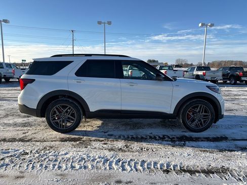 New 2026 Ford Explorer ST-Line w/ ST-Line Street Pack image 6