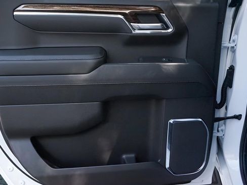 Used 2025 GMC Sierra 1500 Elevation w/ Elevation Premium Package AWD/4WD image 29