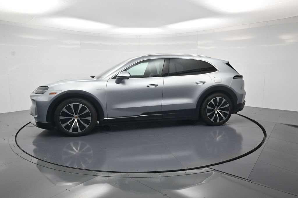 Used 2026 Porsche Cayenne Electric AWD/4WD image 2