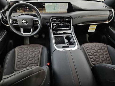 New 2025 Nissan Armada Platinum image 18