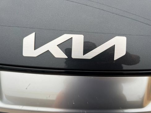 Certified 2023 Kia Sportage SX AWD/4WD image 31