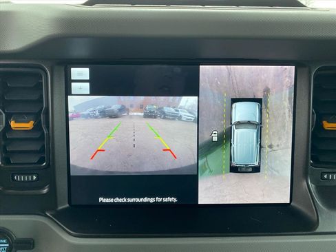 Used 2023 Ford Bronco Badlands w/ Sasquatch Package image 17