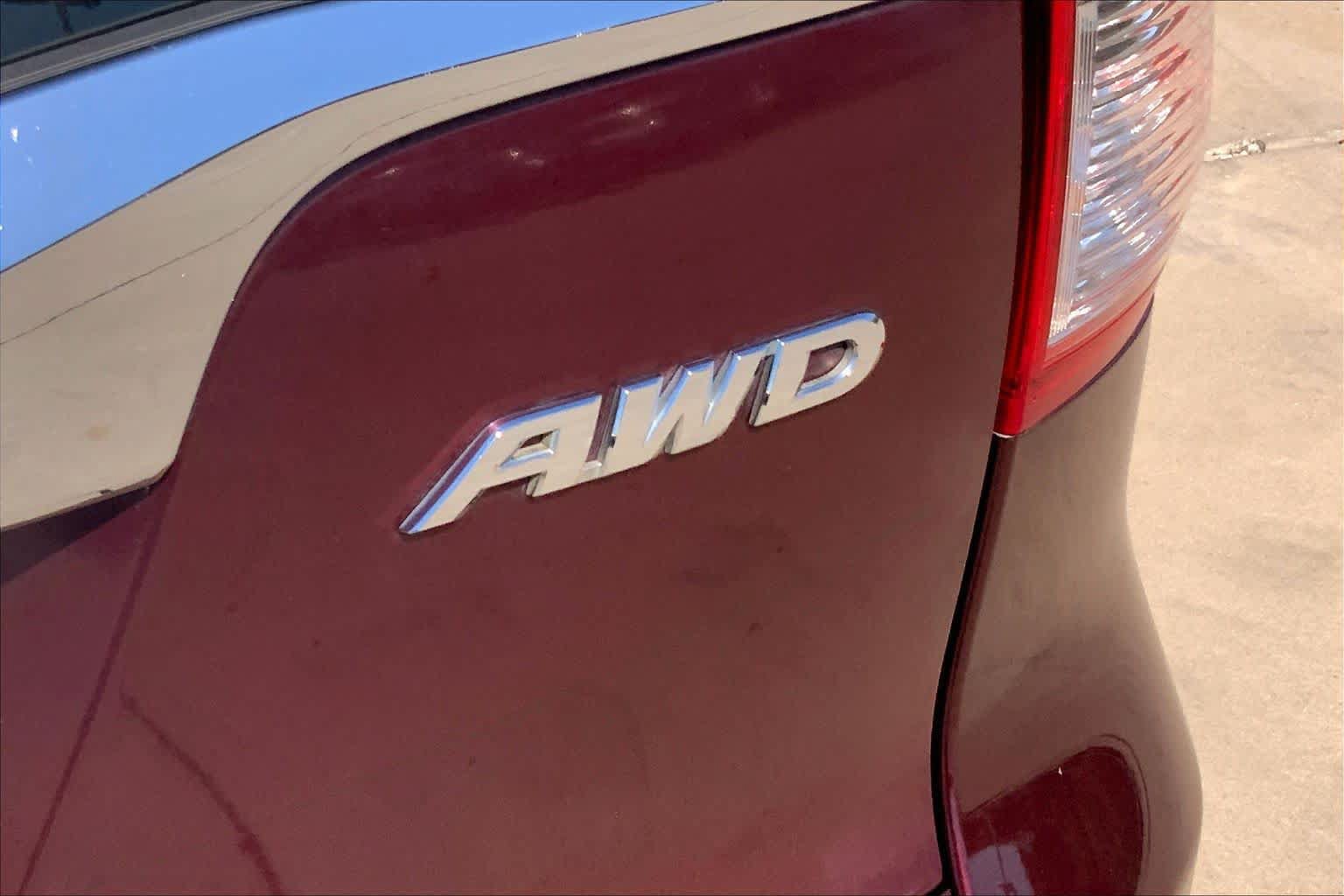 Used 2015 Honda CR-V LX image 10