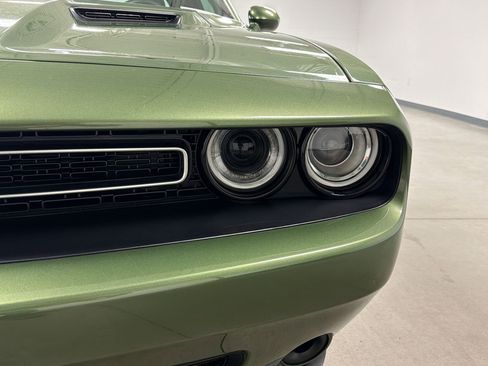Used 2023 Dodge Challenger SXT RWD image 9