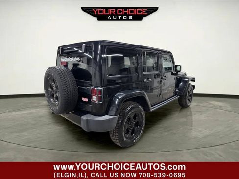 Used 2015 Jeep Wrangler Unlimited Sahara AWD/4WD image 7