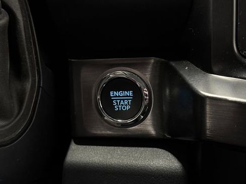 Used 2024 Ford F350 Lariat w/ Chrome Package image 23