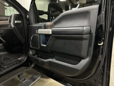 Used 2017 Ford F250 Lariat w/ Lariat Ultimate Package image 7