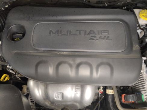 Used 2020 Jeep Cherokee Latitude Plus FWD image 30