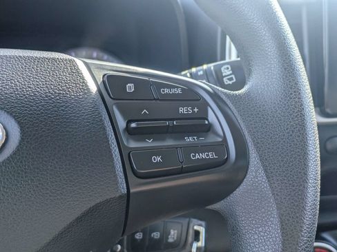Used 2020 Hyundai Venue SE FWD image 24