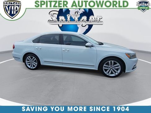 Used 2018 Volkswagen Passat 2.0T SEL Premium FWD image 9